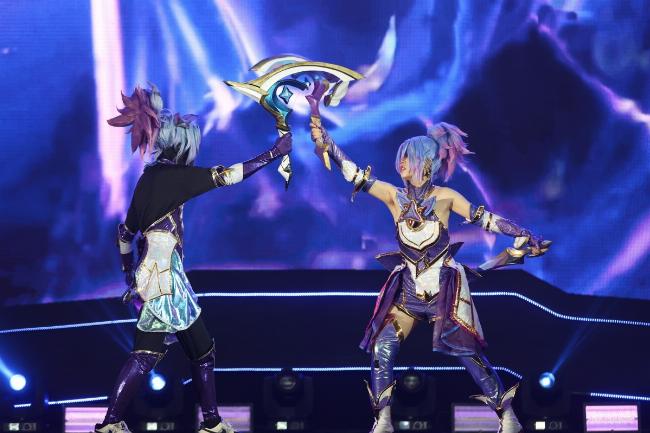 Chu y chi tiet trang phuc va phu kien de cosplay game tro nen song dong