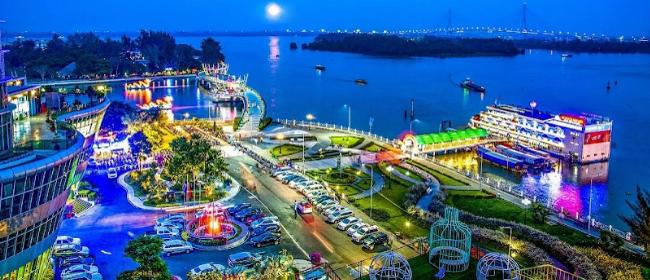 Các món ăn đặc sản nên thử khi đi tour đi Đà Nẵng bằng máy bay, trải nghiệm ẩm thực độc đáo