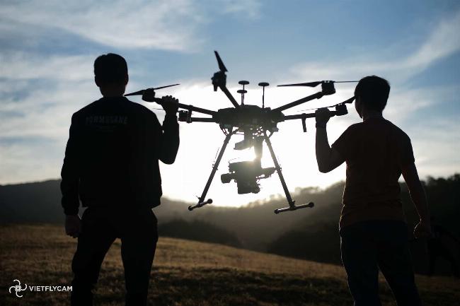 Flycam bay quay cảnh đẹp phát sóng trực tiếp livestream thu hút người xem