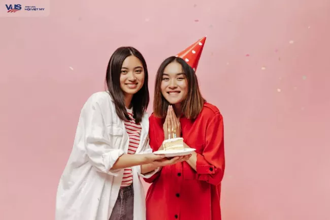 Tuyệt Chiêu Chúc Sinh Nhật Bằng Tiếng Anh Cực Chất: Nâng Level Giao Tiếp Cùng PlayZone!