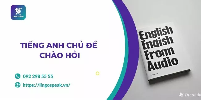Hai người bạn đang mỉm cười hỏi thăm sức khỏe nhau trong ngữ cảnh thân mật bằng tiếng Anh
