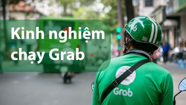 Các vật dụng thiết yếu cho tài xế Grab mới như sạc dự phòng, kẹp điện thoại, áo mưa giúp chạy hiệu quả