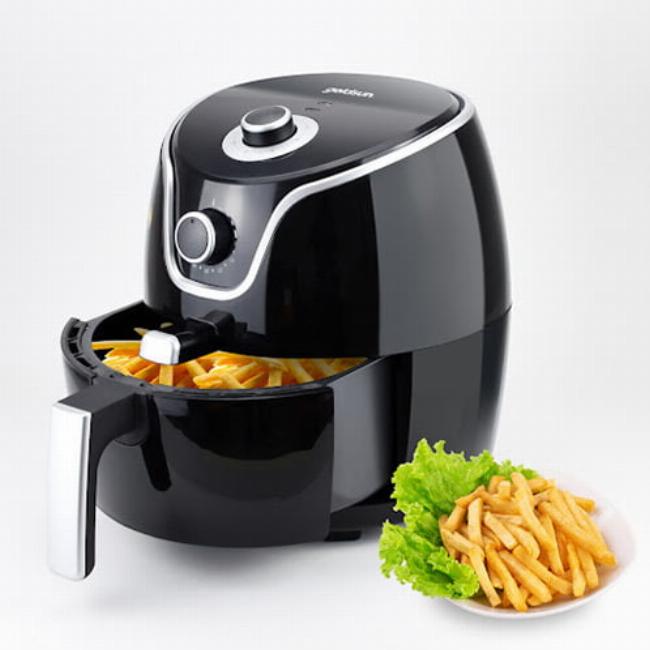Mở hộp và tìm hiểu cấu tạo nồi chiên không dầu Goldsun để chuẩn bị cho lần sử dụng đầu tiên.
